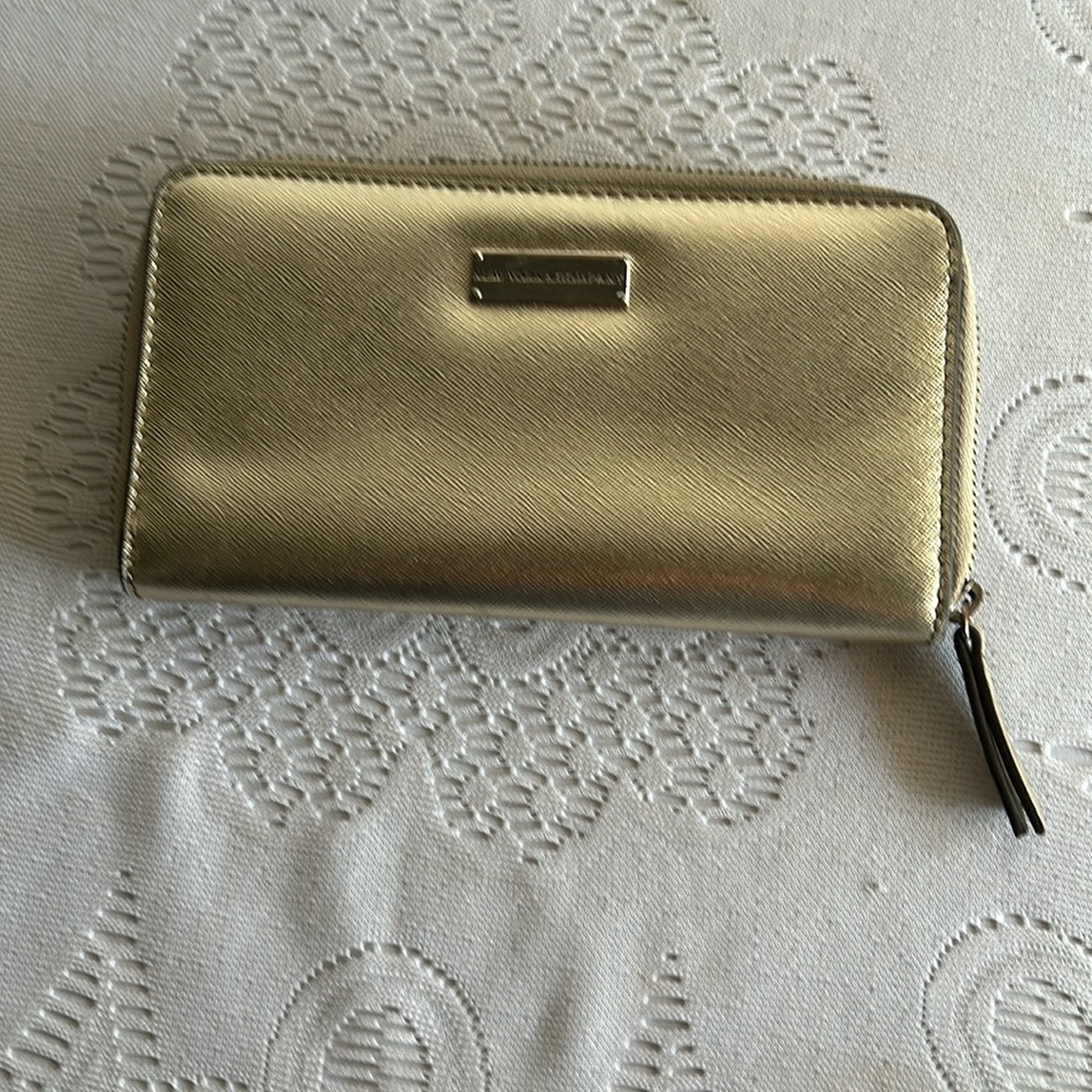 New York company Wallet.